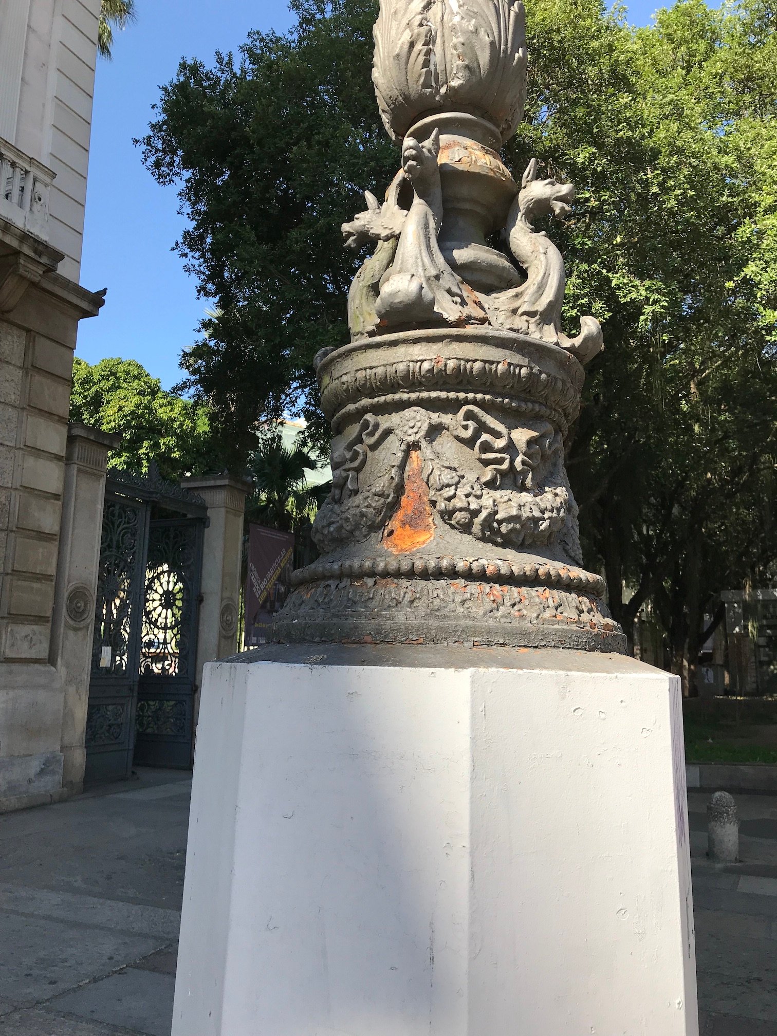 The original lamppost scene where Lava was discovered